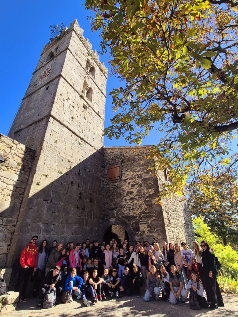 561387435_1372369991557515_6849734699377314721_n